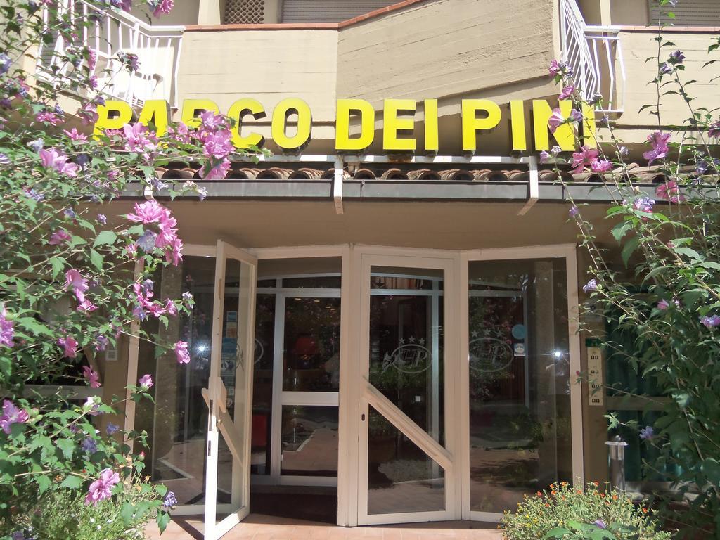 Hotel Parco Dei Pini - 100Mt Dal Mare Follonica Exterior photo